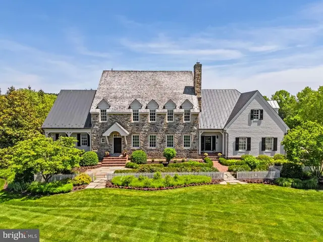 22364 Wilson Meadows Ln, Aldie