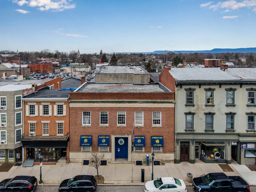 142 N Hanover St, CARLISLE