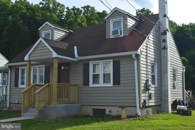 46 Mountain Spring Rd, Blandon