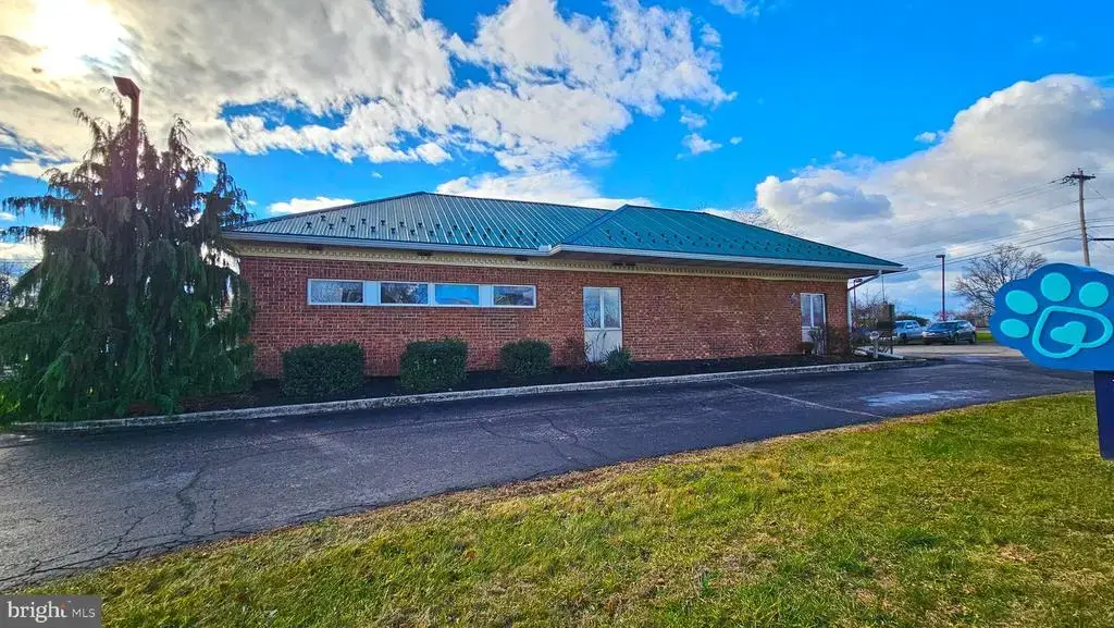 1340 Lincoln Way E, CHAMBERSBURG