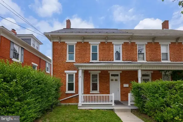 217 N Charles St, Red Lion