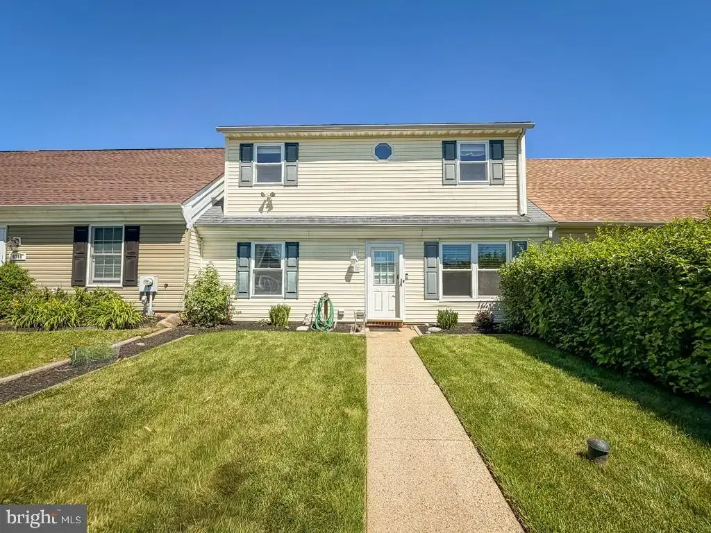 5710 Dunbar Ct, BENSALEM