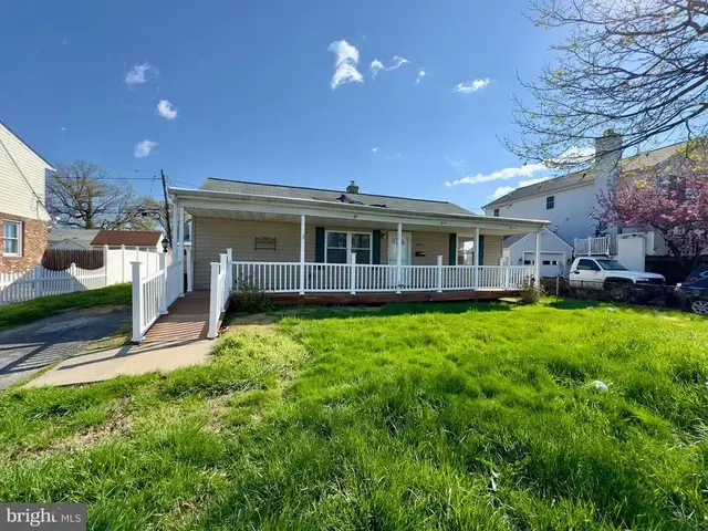 8252 Longpoint Rd, Baltimore