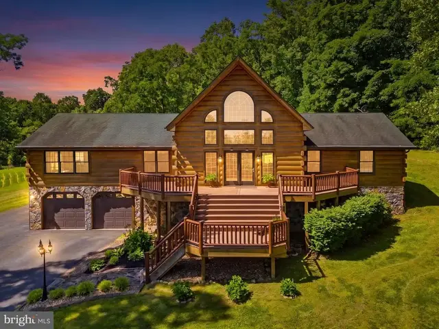 440 Bristol Dr, Winchester