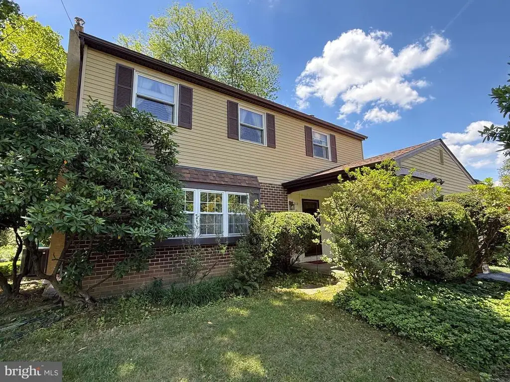 203 Moore Rd, WALLINGFORD
