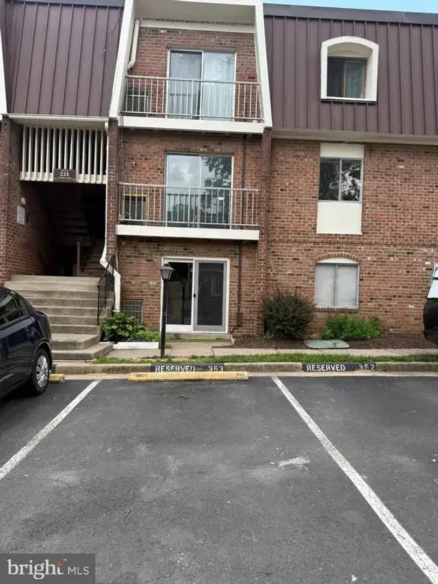 221 N Fillmore Ave #6, Sterling