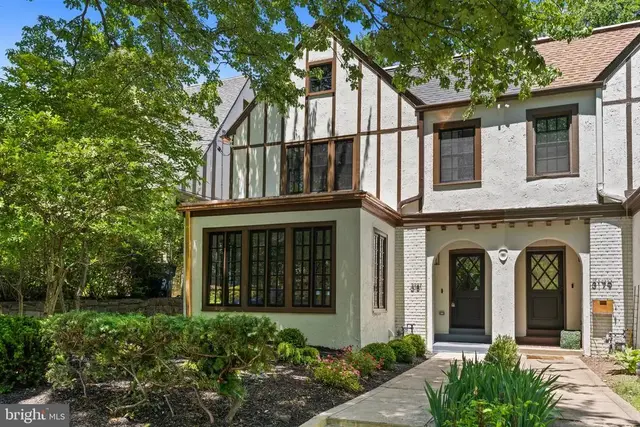3181 Porter St Nw, Washington
