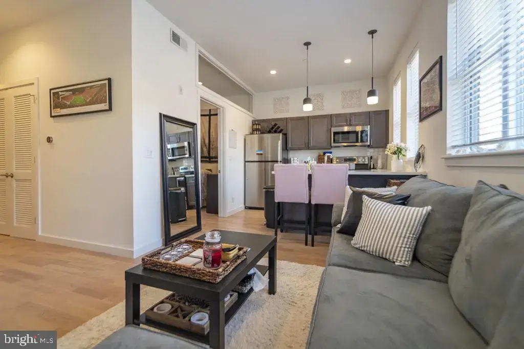 507 S 8th St #unit 301, PHILADELPHIA