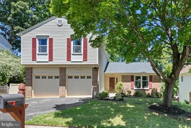 7588 Woodstown Dr, Springfield