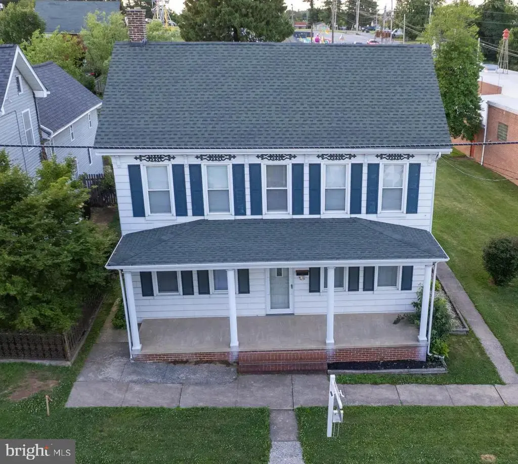 33 W Forrest Ave, SHREWSBURY