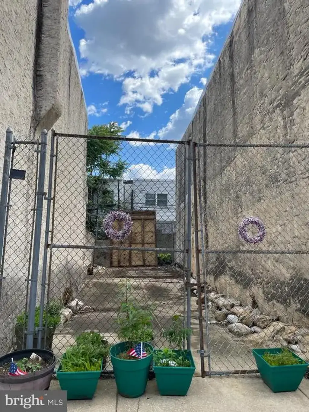 420 Mercy St, PHILADELPHIA