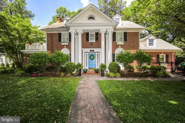 15 Crest Ln, Swarthmore
