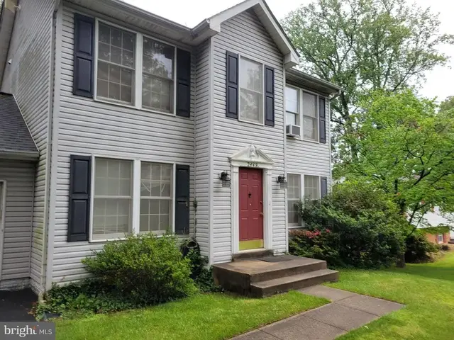 2449 Casmar St, Vienna