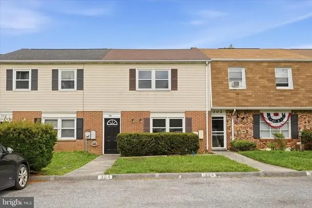 304 Ash Hollow Dr, Winchester