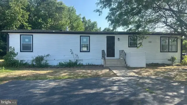 118 Beth Pl, Dover