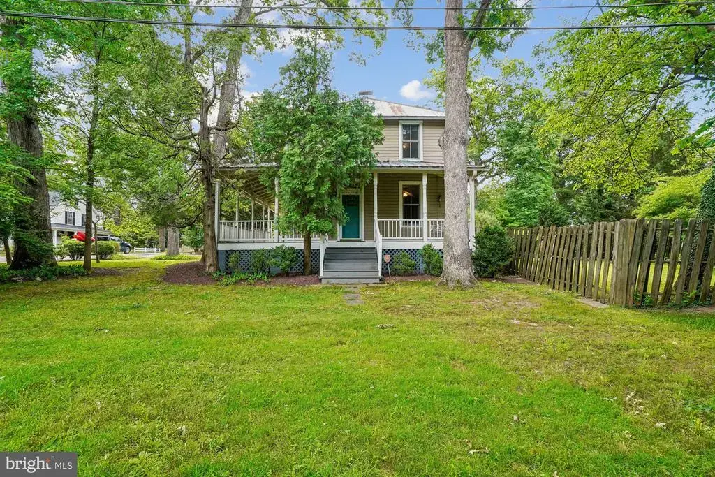 16 Maple Ave, WASHINGTON GROVE