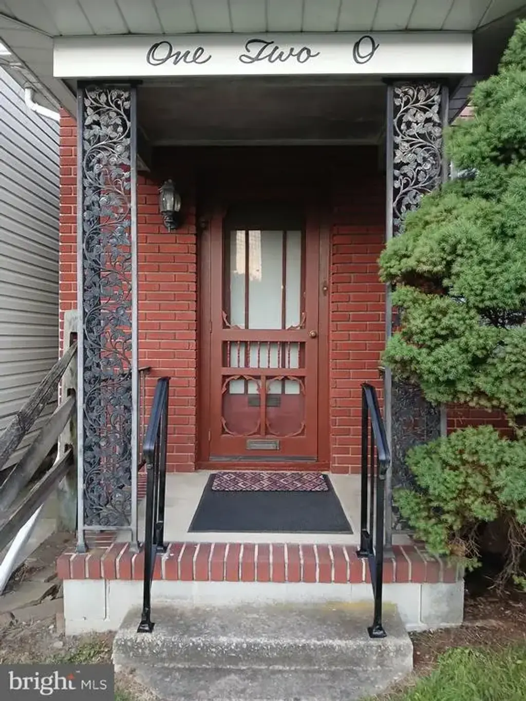 120 Shaw Ave, LEWISTOWN