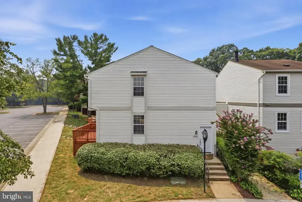 5906 Bridgetown Ct #37, BURKE