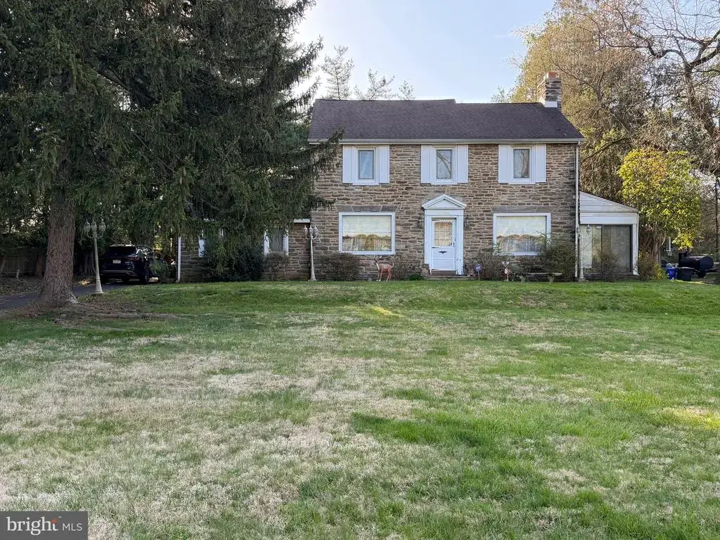 8231 New Second St, ELKINS PARK