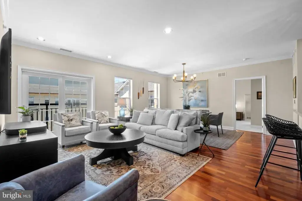 500 Admirals Way #402, PHILADELPHIA