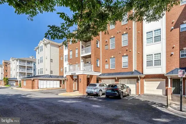 9722 Holmes Pl #407, Manassas Park