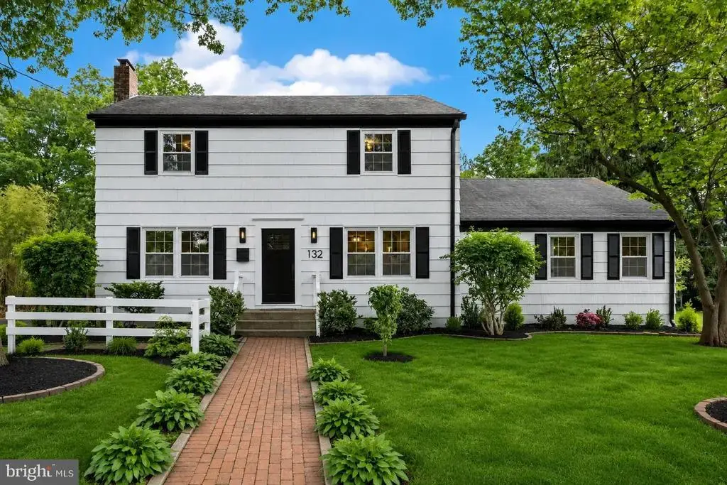 132 W Welling Ave, PENNINGTON