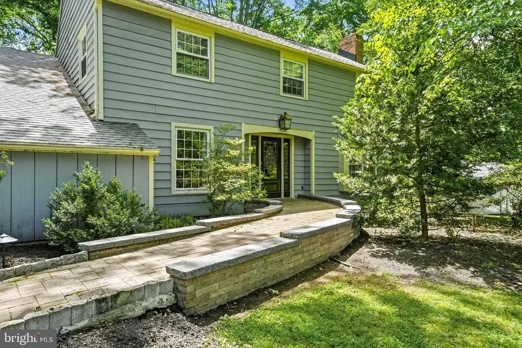 12 Hessian Way, CHERRY HILL