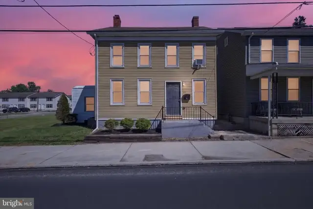25 Main St, Mcsherrystown