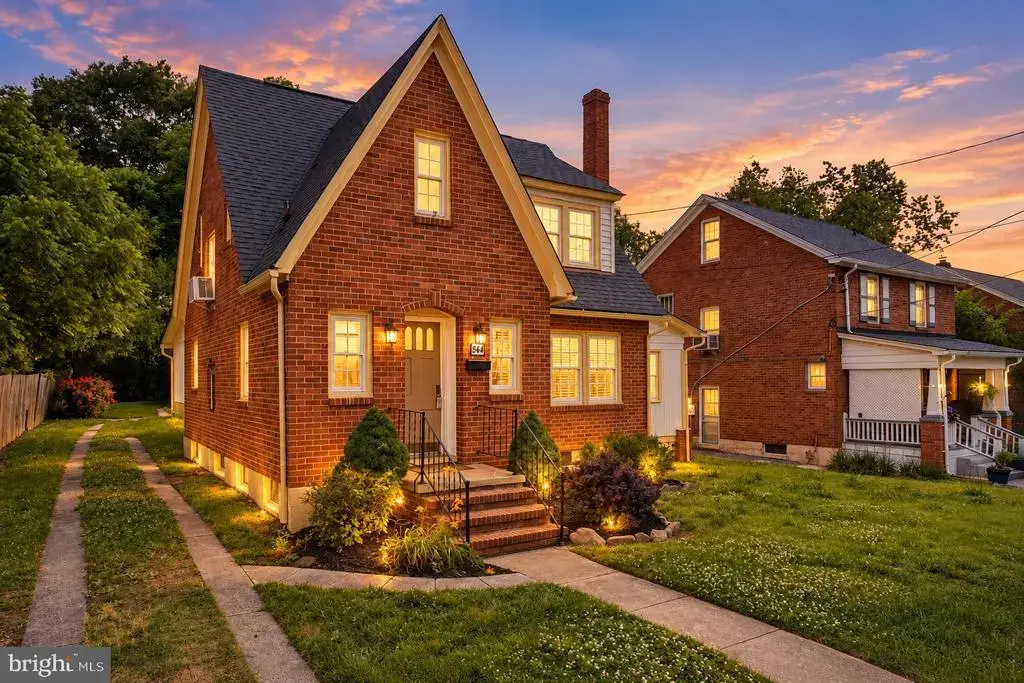 564 Orchard St, STRASBURG