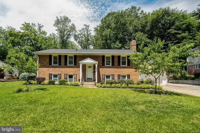 4604 Willet, Annandale