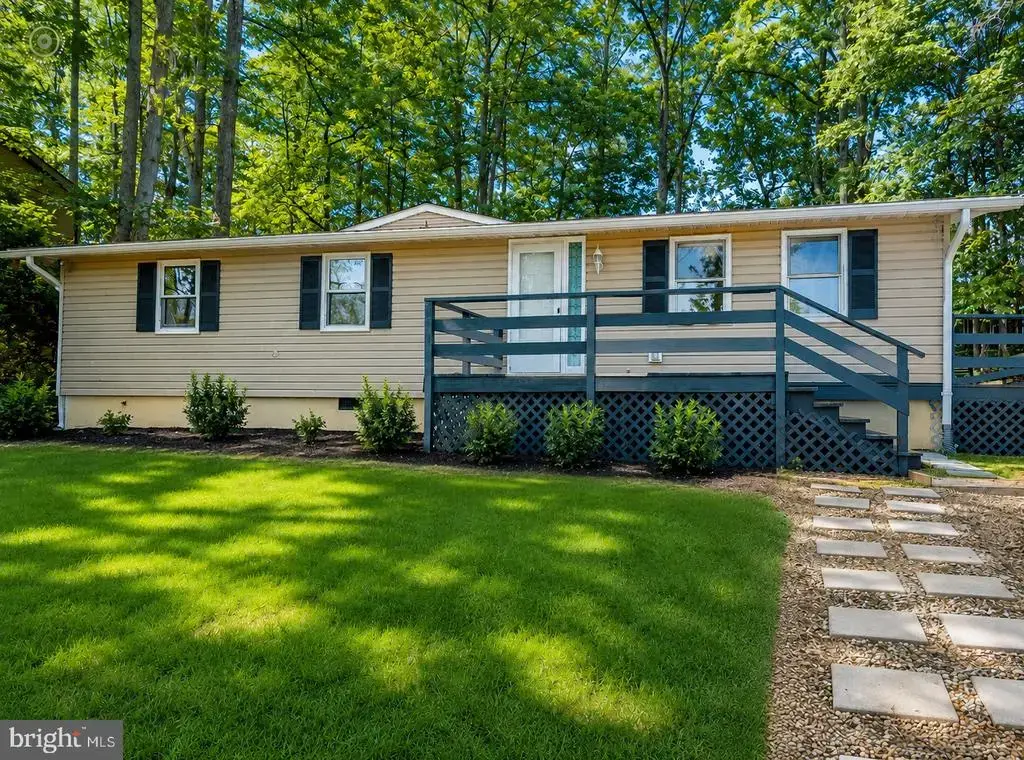 116 Lakeview Pkwy, LOCUST GROVE