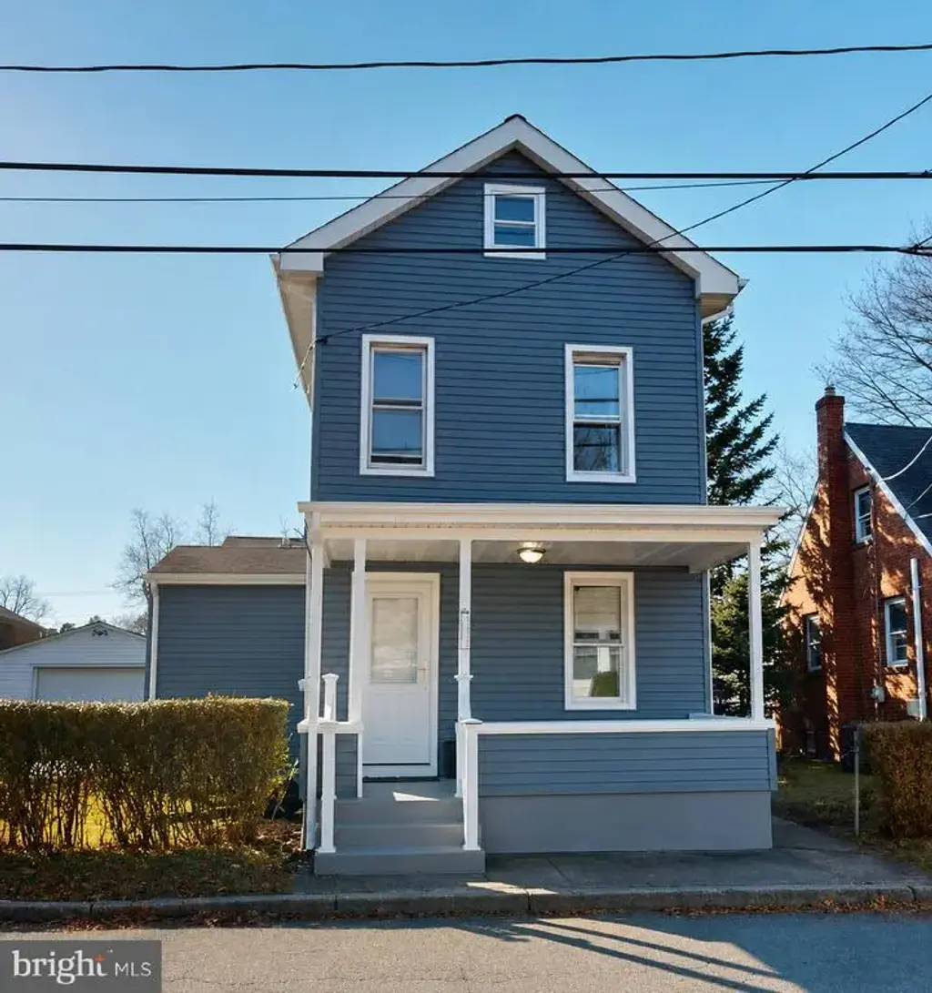 153 Knapp Ave, HAMILTON