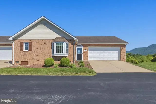 47-b-5 Logan Cir, Strasburg