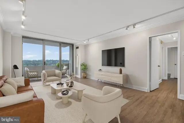 5101 River Rd #1515, Bethesda