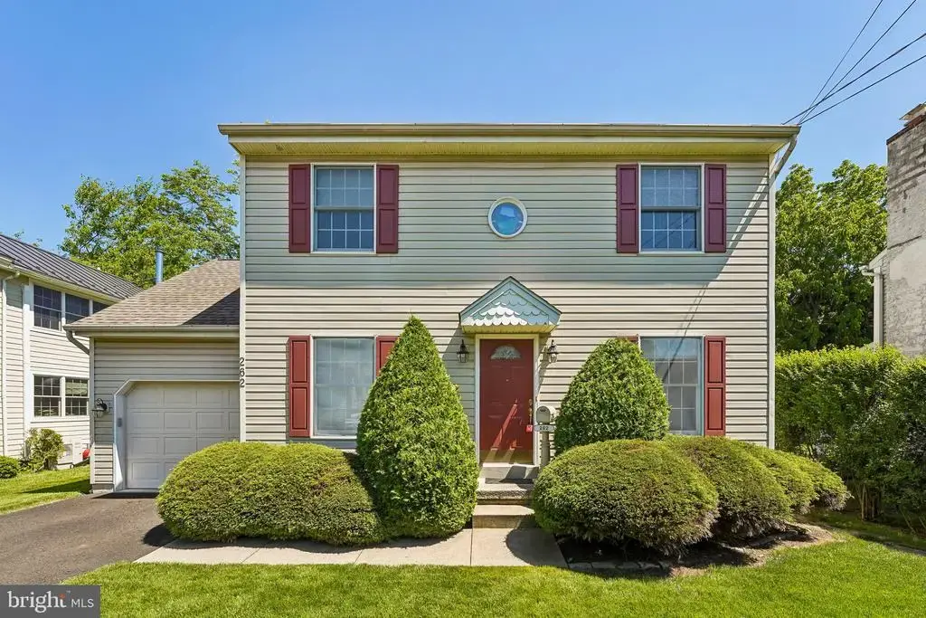 262 Logan St, DOYLESTOWN