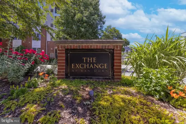 4852 Eisenhower Ave #338, Alexandria