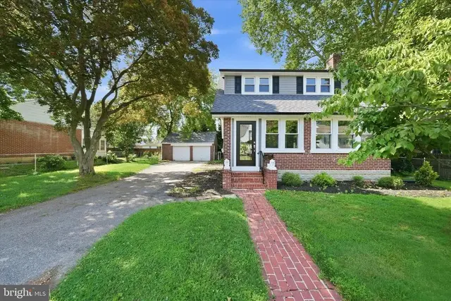 6 Woodrow Ave, Wilmington