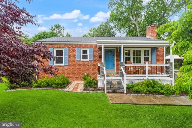 3912 Fairview Dr, Fairfax