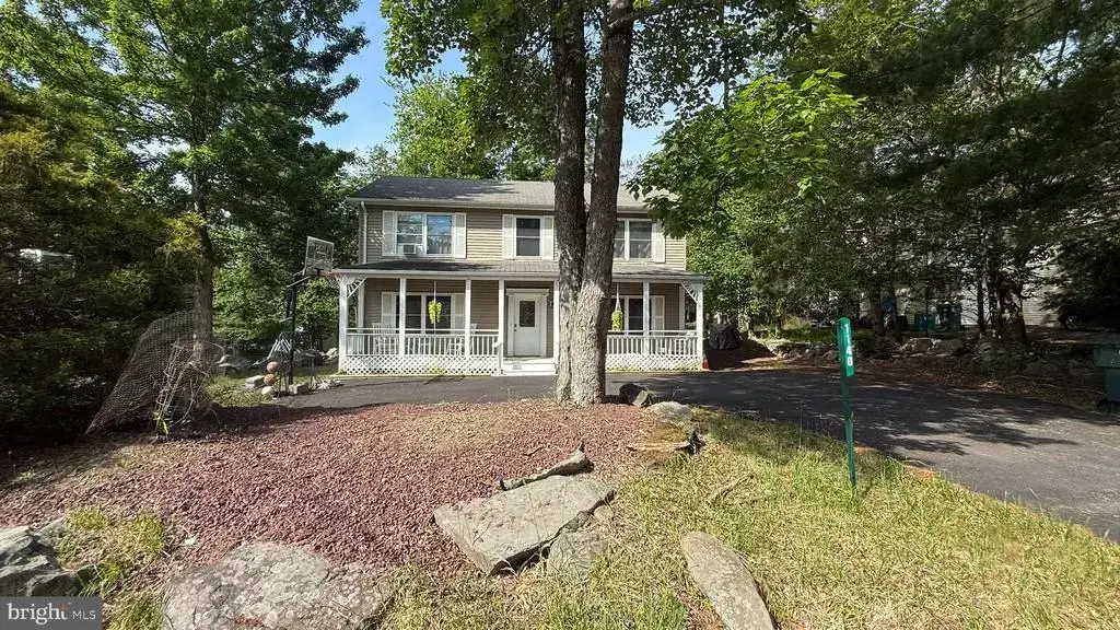 1140 Country Place Dr, TOBYHANNA