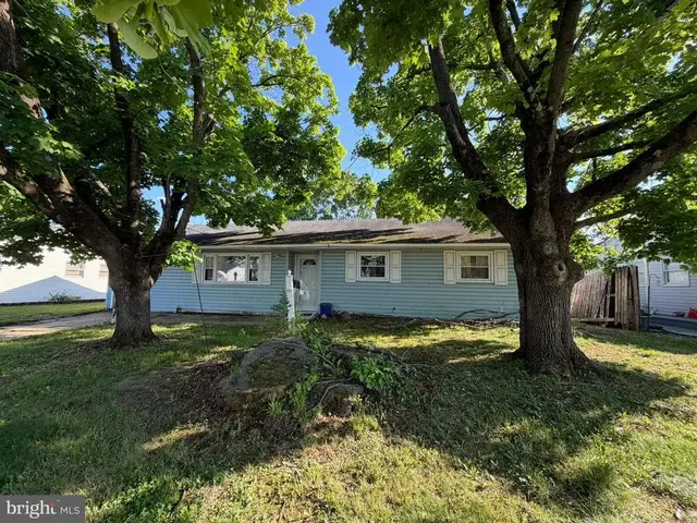 713 Donald Dr, Newark