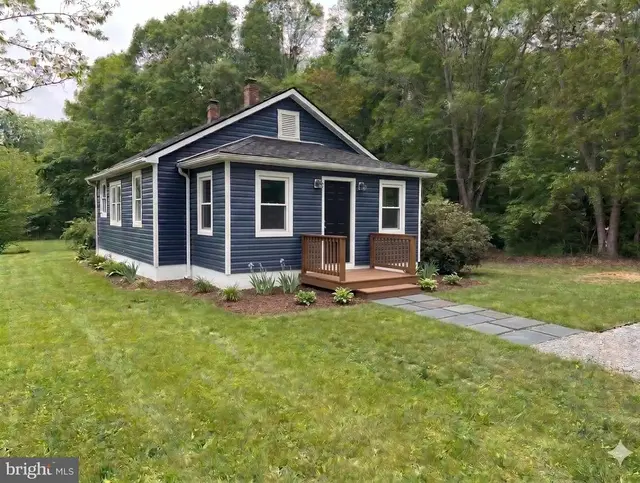 3824 Lee Hill School Dr, Fredericksburg