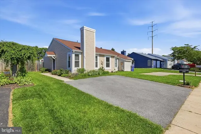 819 Chadwick Cir, Frederick