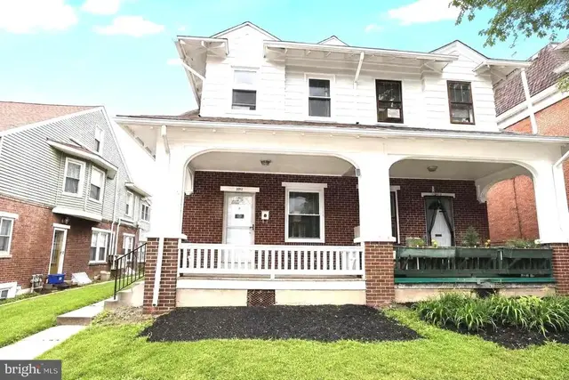 2012 Bellevue Rd, Harrisburg