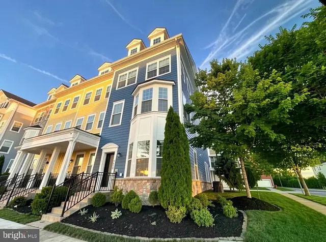 5800 Duncan Dr, Ellicott City