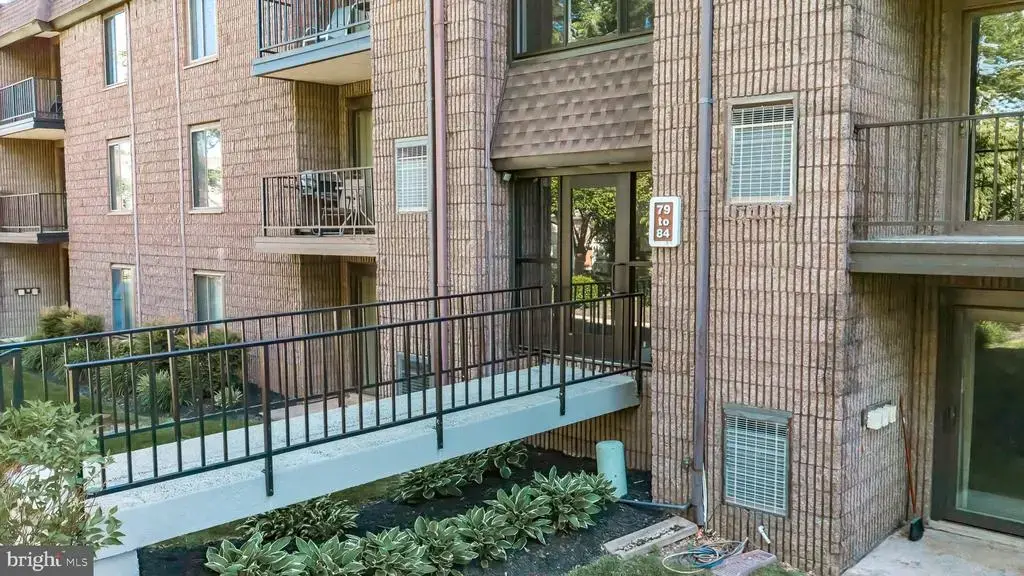 81 Oakridge Dr, LANGHORNE