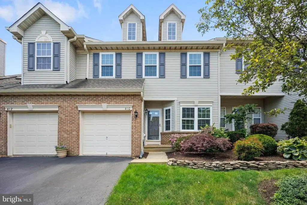 410 Fairview Way, NEW HOPE