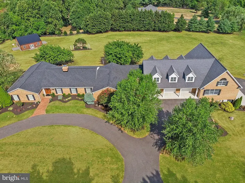 39937 Charles Town Pike, HAMILTON
