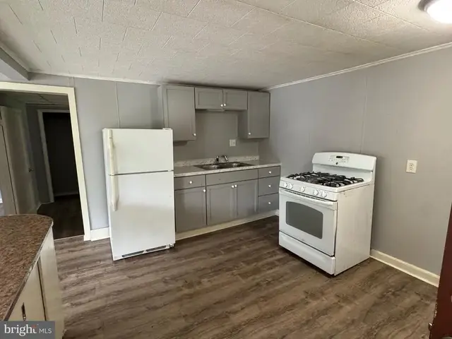 862 Iron Ridge Rd #i, Hanover