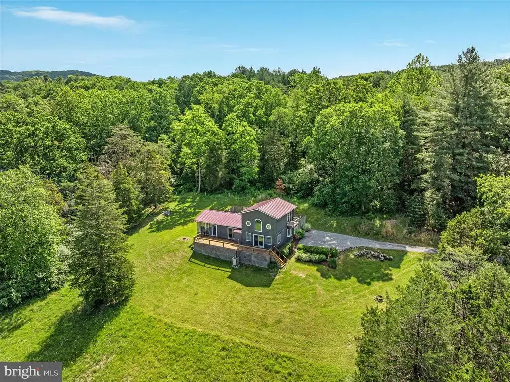 774 Whispering Pines Way, LOST RIVER