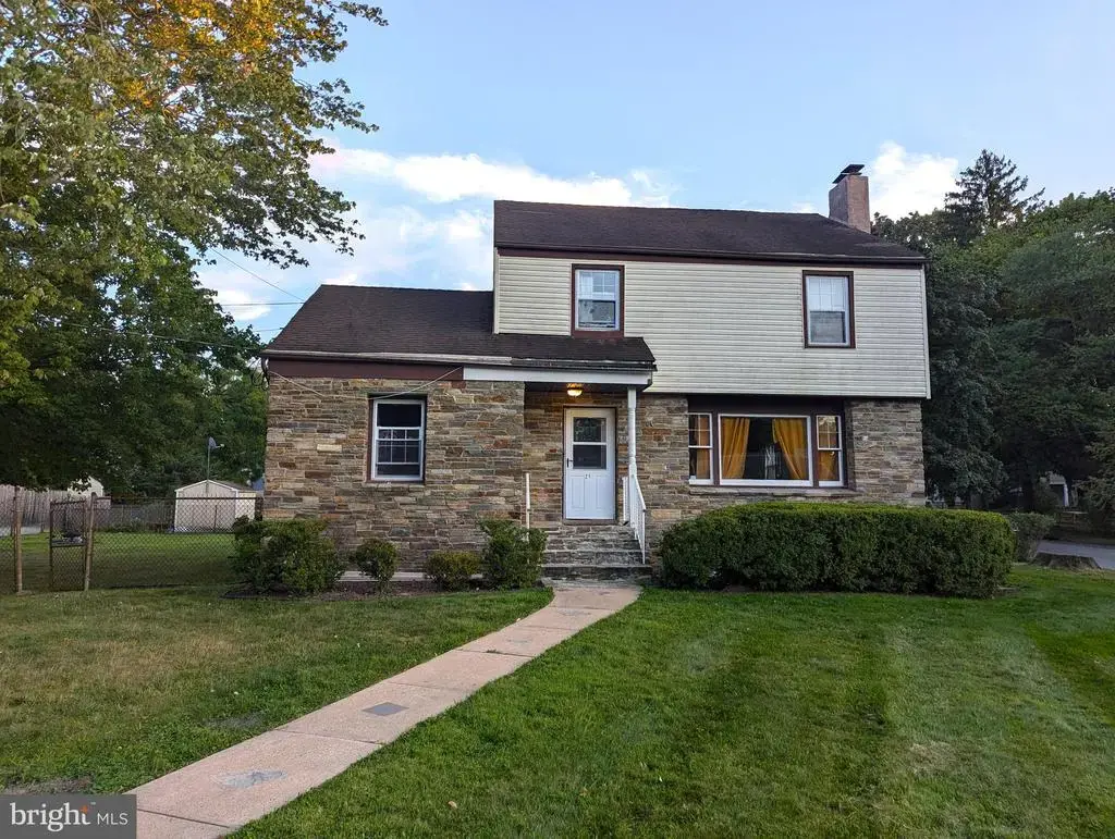 21 Steinway Ave, EWING